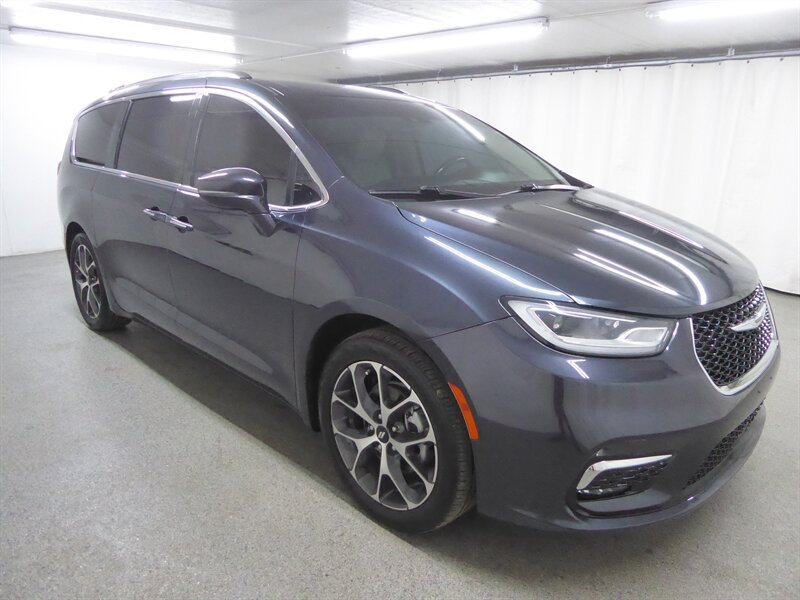 Used 2021 Chrysler Pacifica Touring-L