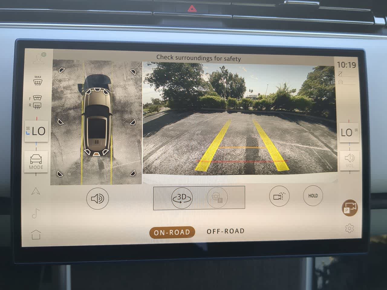 Certified 2025 Land Rover Range Rover SE AWD/4WD image 32