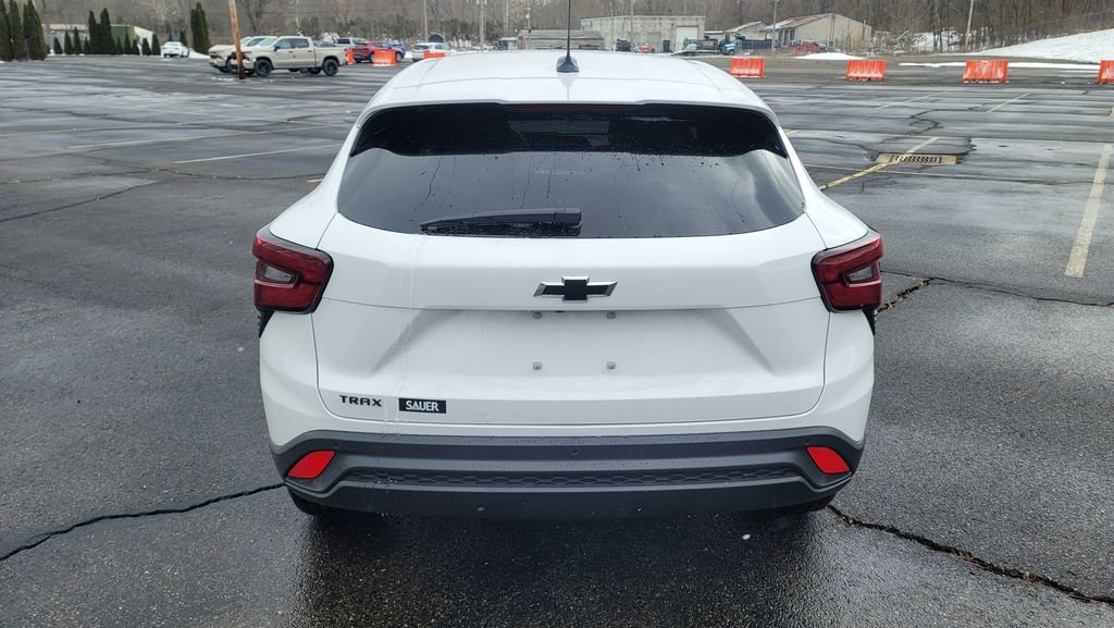 New 2026 Chevrolet Trax LS w/ LS Convenience Package image 10