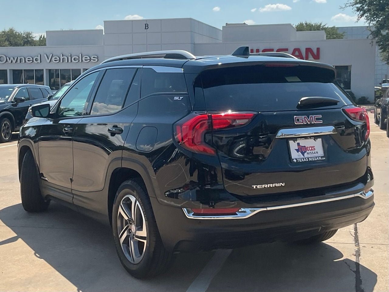 Used 2021 GMC Terrain SLT FWD image 6