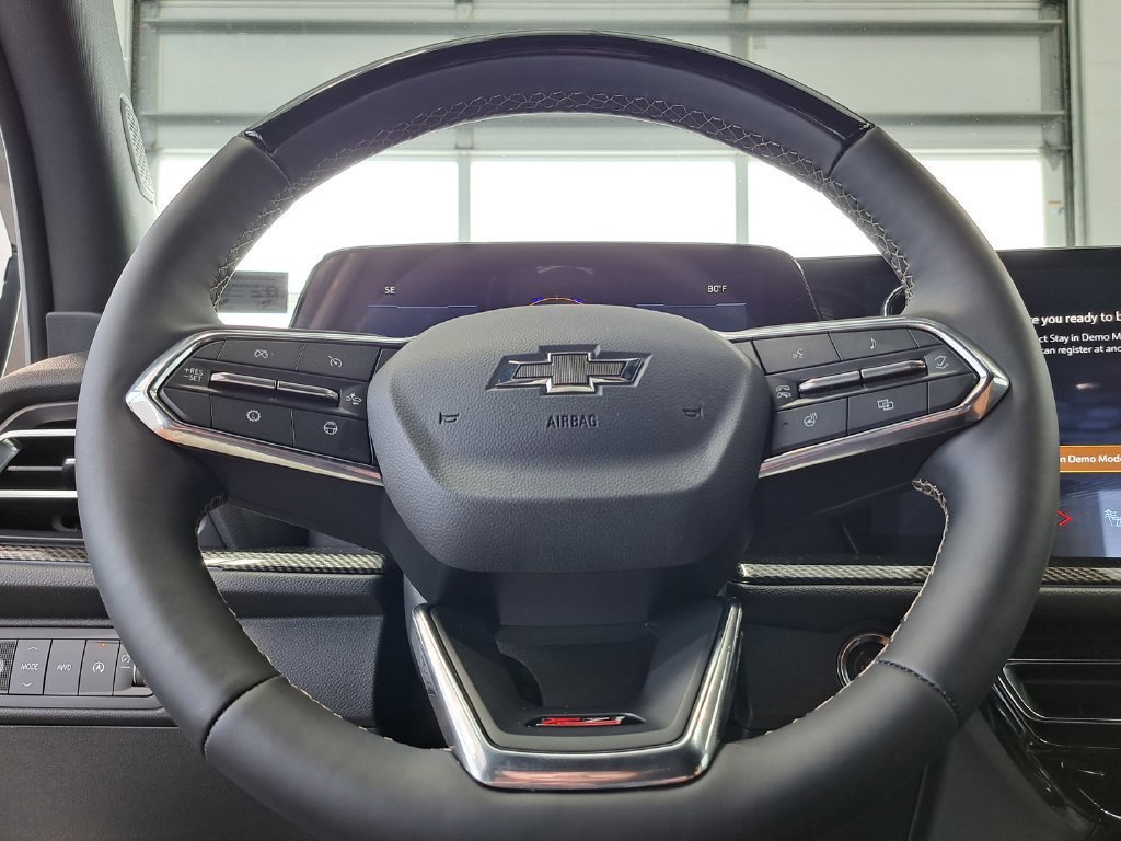 New 2027 Chevrolet Traverse Z71 w/ Enhanced Driving Package AWD/4WD image 9