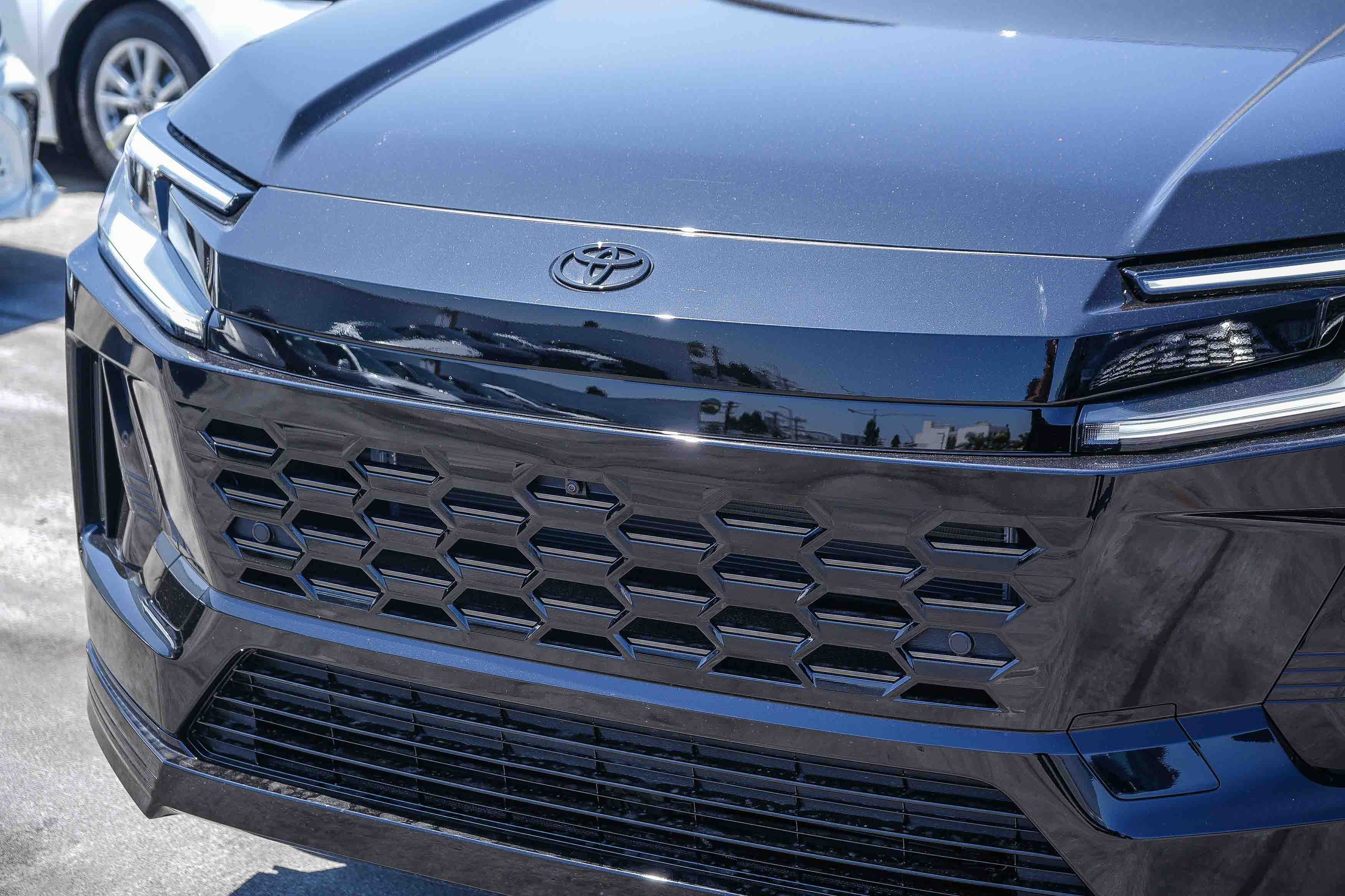 New 2026 Toyota RAV4 XSE AWD/4WD image 6