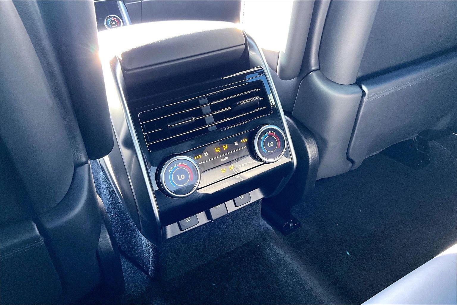 Used 2023 Land Rover Range Rover SE image 34