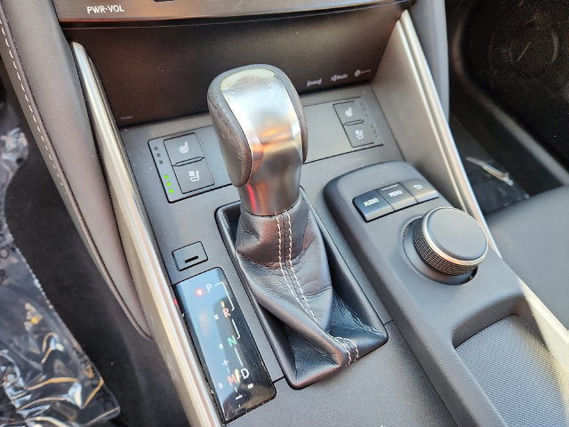 Used 2018 Lexus IS 300 AWD w/ Comfort Package image 19