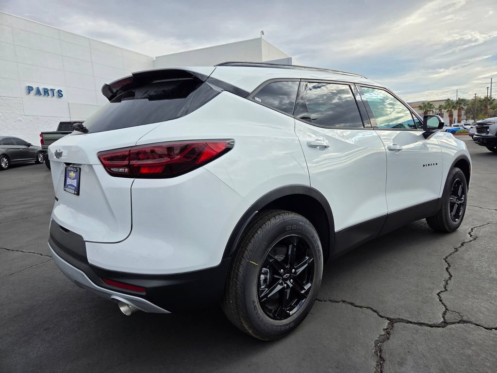 New 2025 Chevrolet Blazer LT w/ Convenience Package FWD image 4