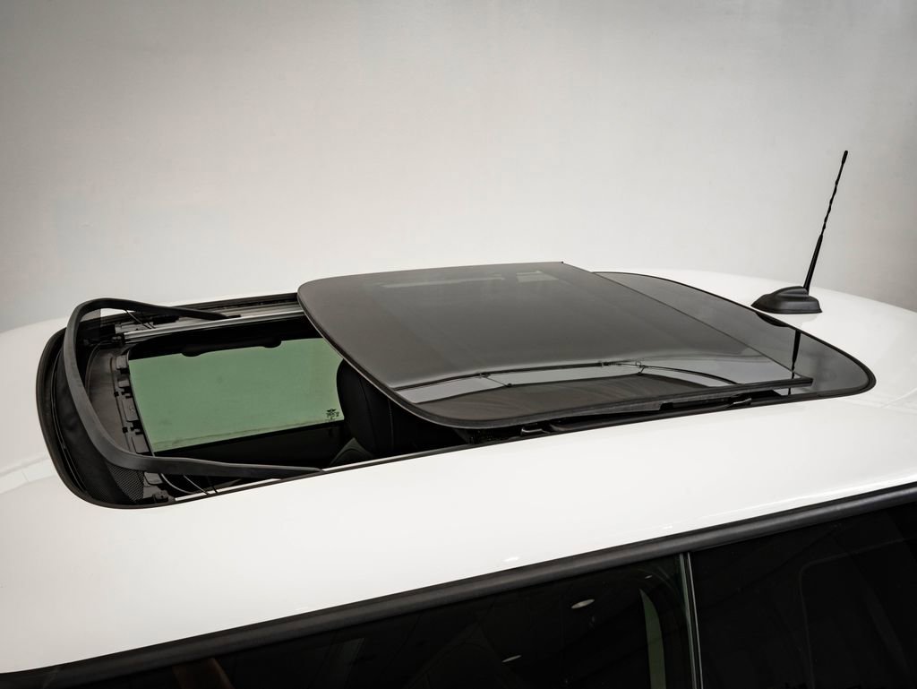 Used 2019 MINI Cooper 2-Door Hardtop FWD image 14