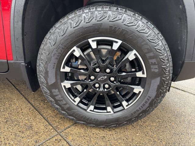 Used 2024 Chevrolet Traverse Z71 w/ Enhanced Driving Package image 13