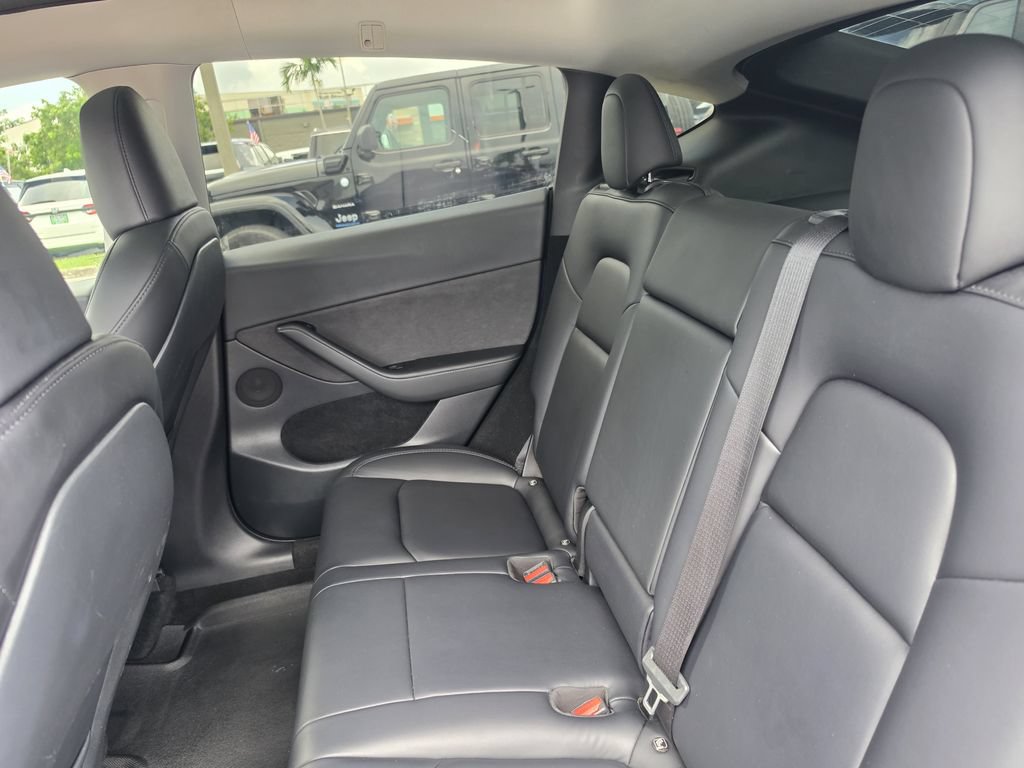 Used 2023 Tesla Model Y Long Range AWD/4WD image 13
