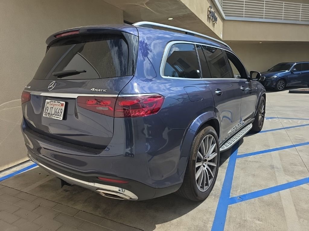 Used 2024 Mercedes-Benz GLS 580 4MATIC image 3