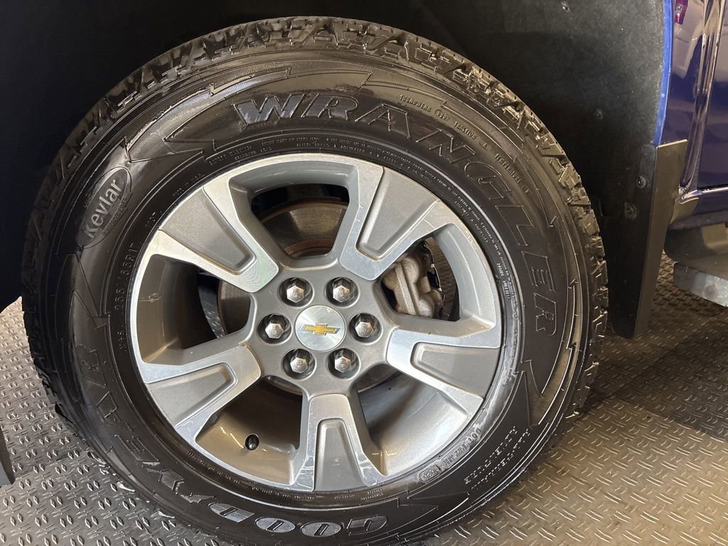 Used 2015 Chevrolet Colorado Z71 AWD/4WD image 4