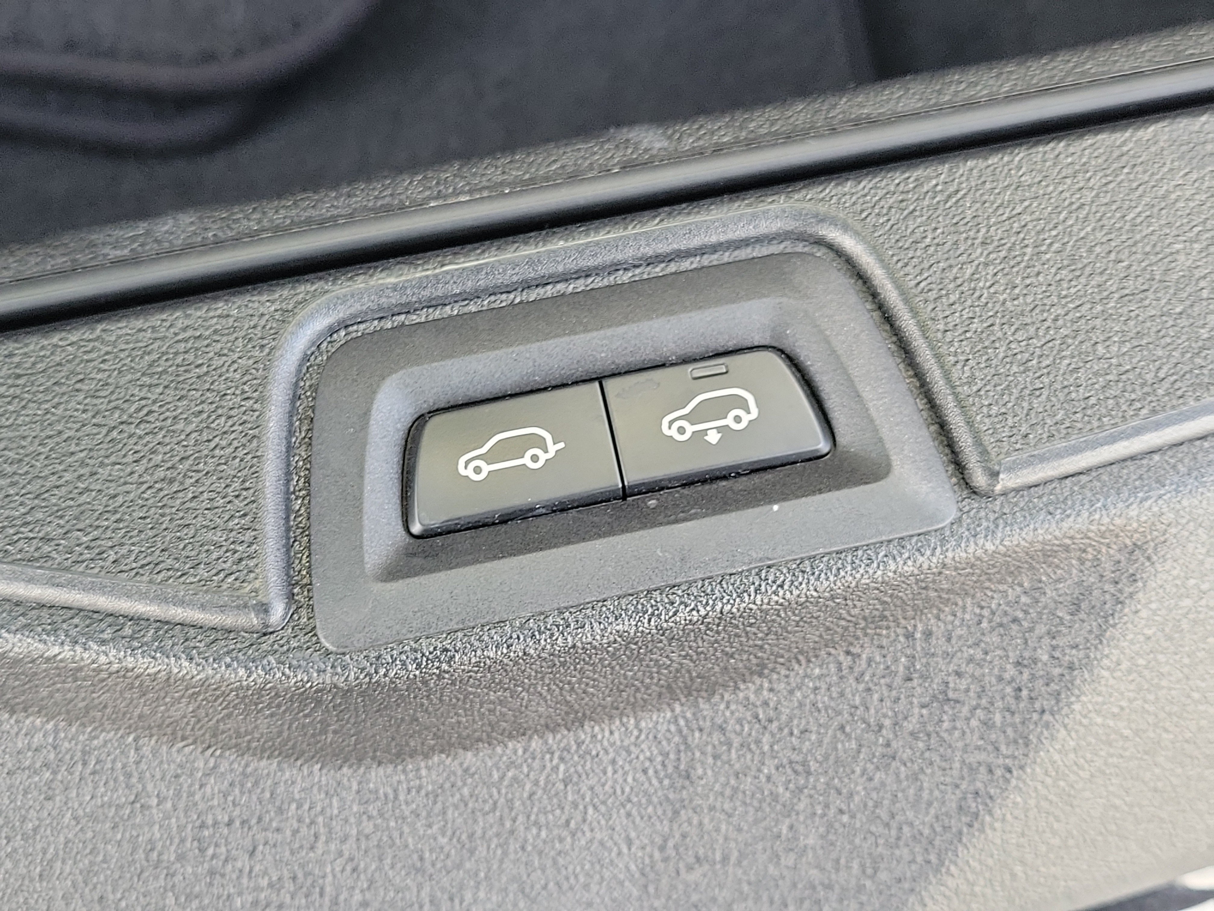 Used 2021 BMW X7 M50i AWD/4WD image 9