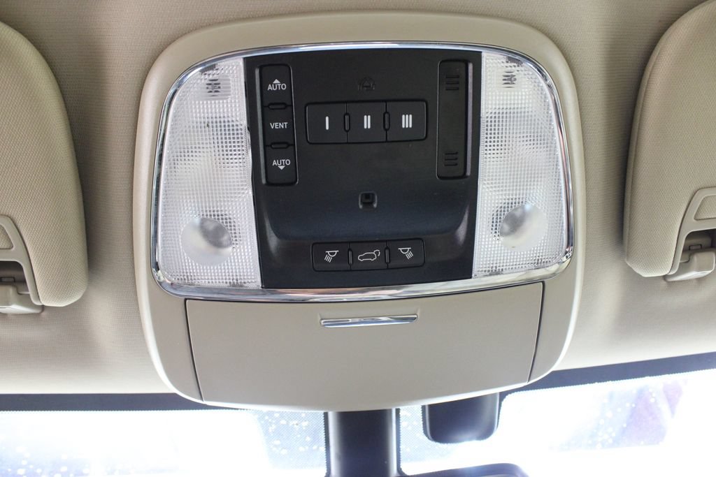 Used 2020 Jeep Grand Cherokee Limited w/ Premium Lighting Group RWD image 30