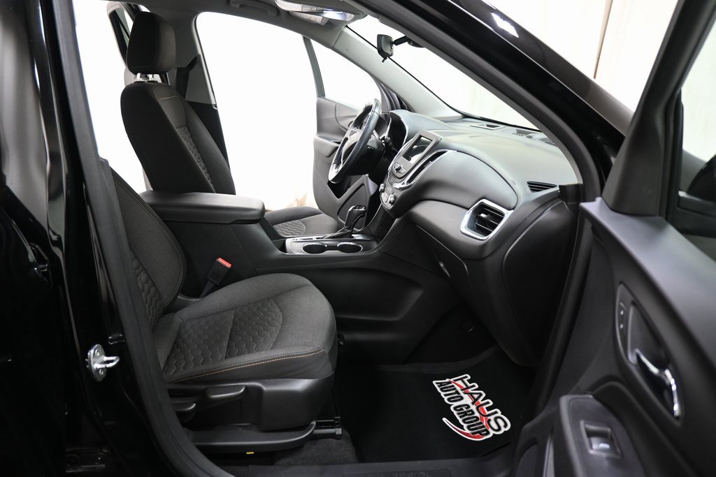 Used 2019 Chevrolet Equinox LT w/ Driver Convenience Package image 26