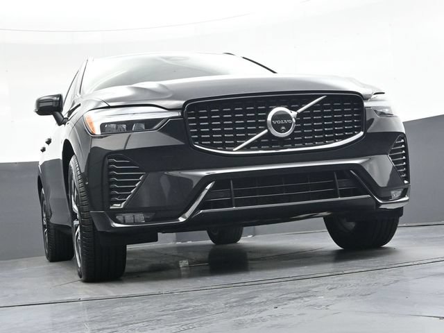 Used 2024 Volvo XC60 B5 Plus AWD/4WD image 39