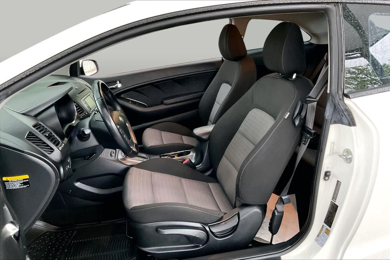 Used 2016 Kia Forte Koup EX FWD image 8