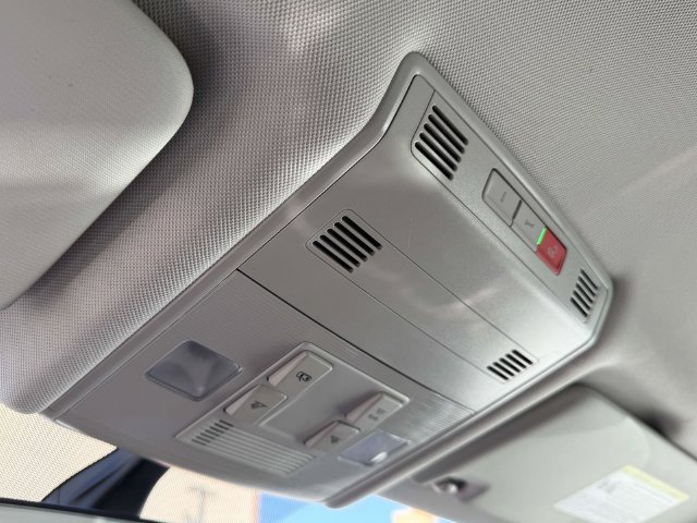 Certified 2023 Volkswagen Jetta S FWD image 30