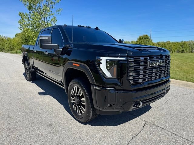 Used 2026 GMC Sierra 2500 Denali Ultimate AWD/4WD image 3