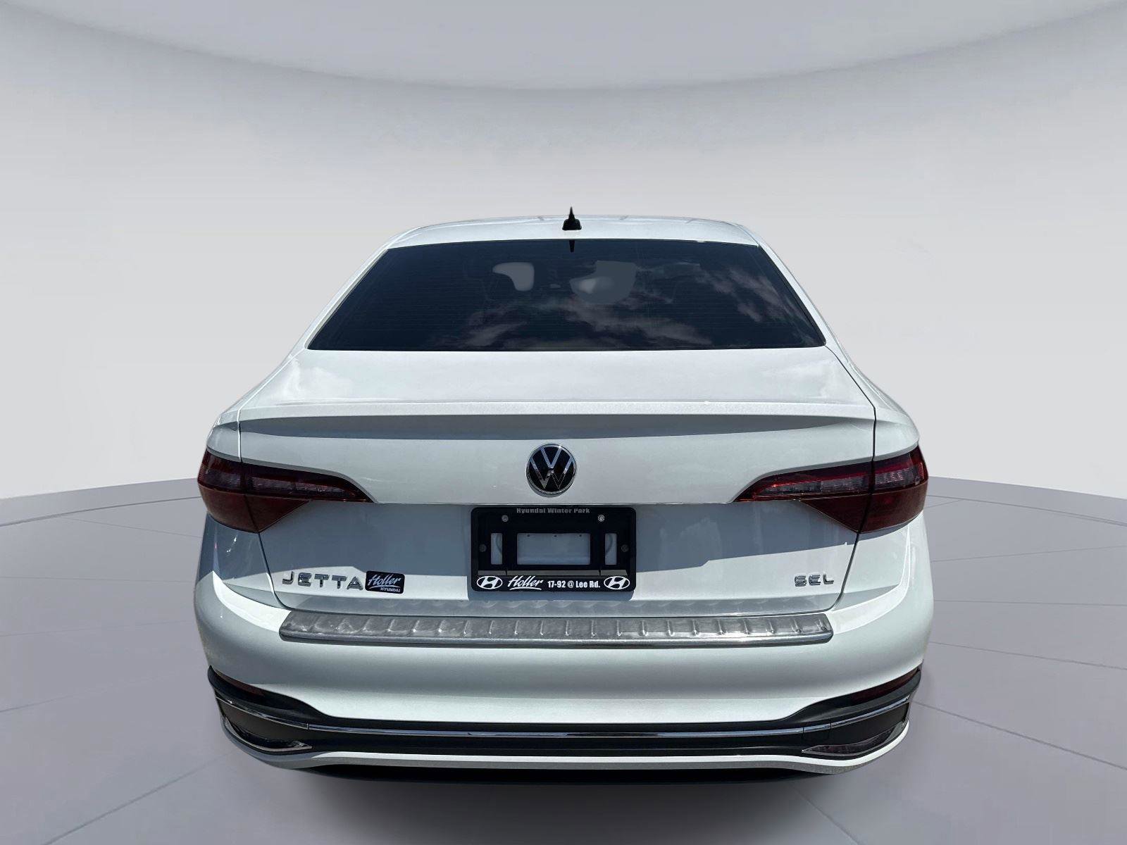 Used 2022 Volkswagen Jetta SEL FWD image 4