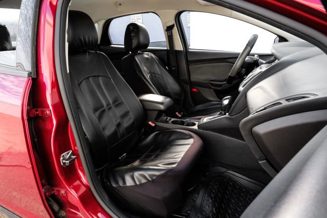 Used 2013 Ford Focus SE image 28