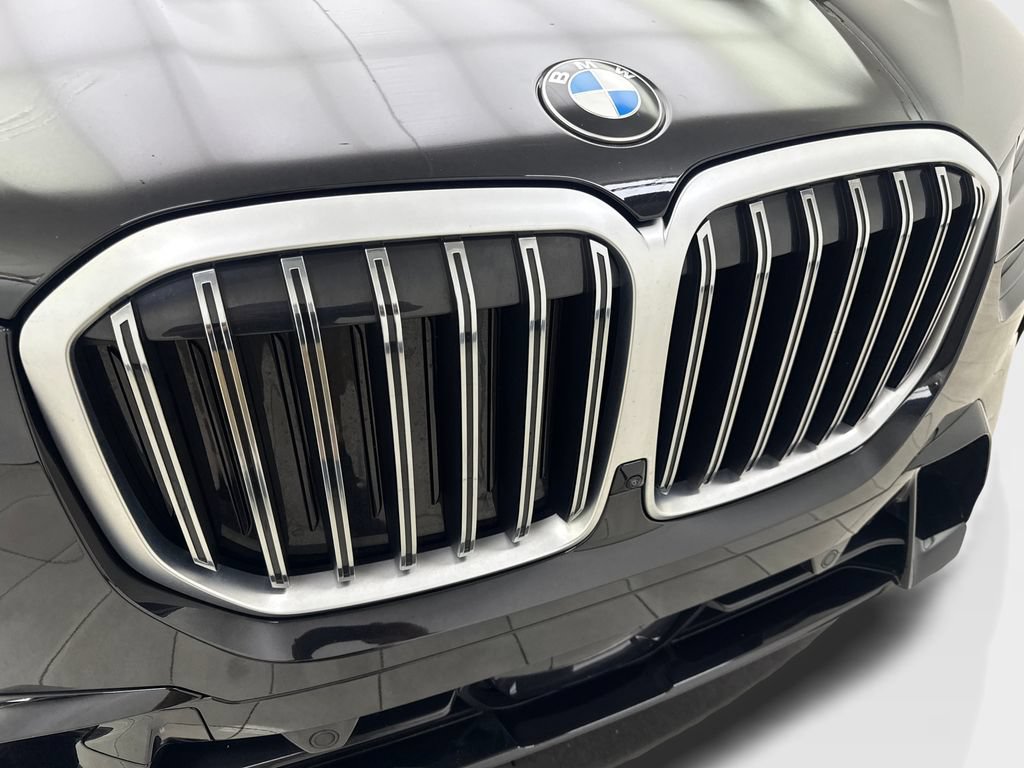 Used 2023 BMW X7 xDrive40i w/ M Sport Package AWD/4WD image 26