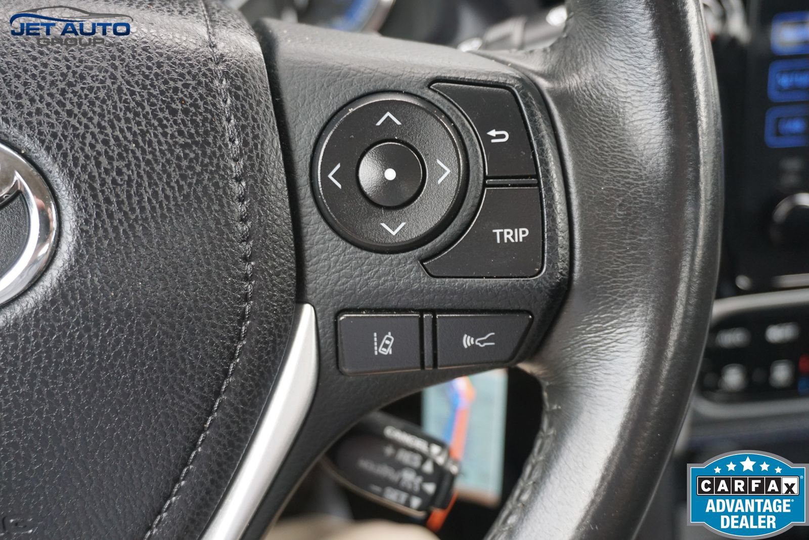 Used 2017 Toyota Corolla SE FWD image 37