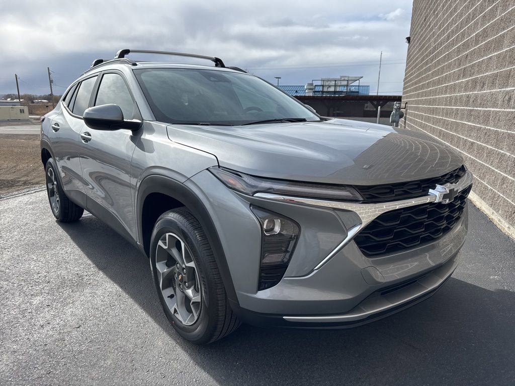 New 2026 Chevrolet Trax LT w/ Driver Confidence Package image 4