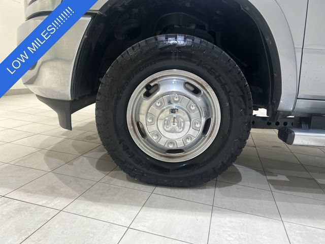 Used 2020 RAM 3500 Tradesman w/ Chrome Appearance Group RWD image 30