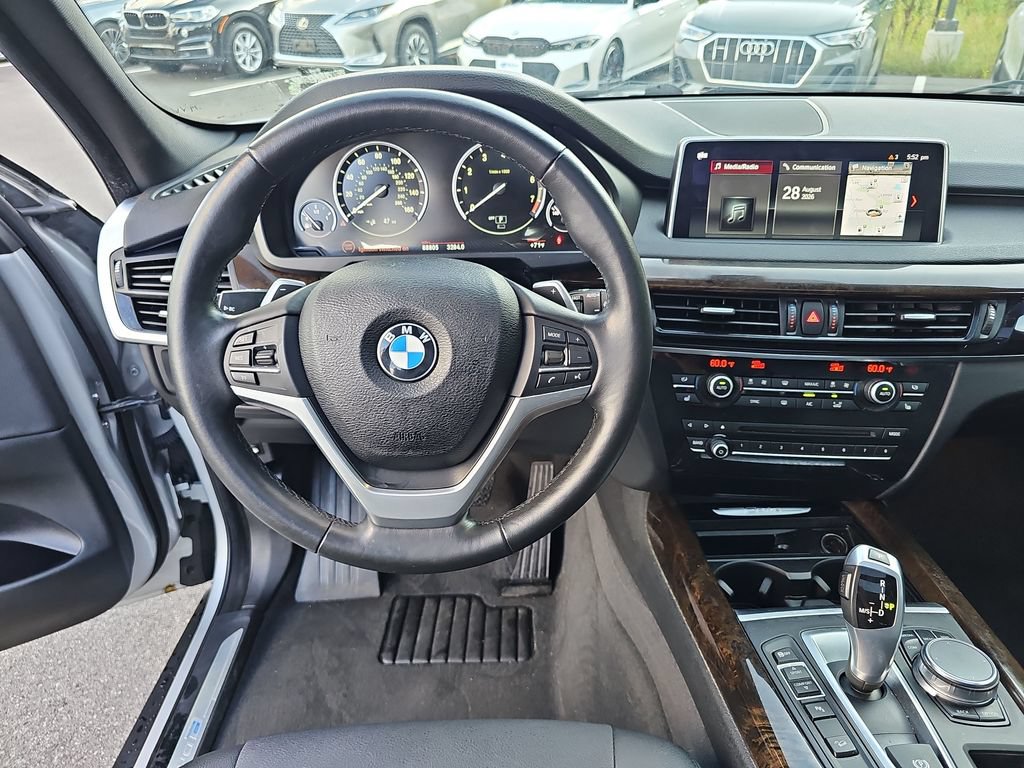 Used 2018 BMW X5 xDrive40e AWD/4WD image 12