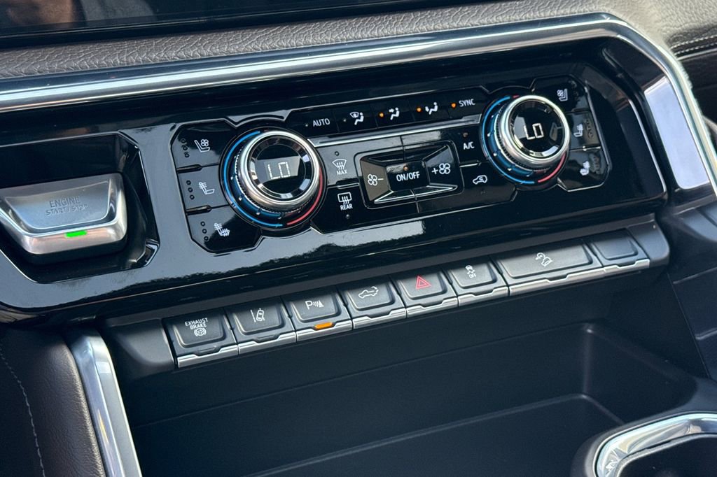 Used 2025 GMC Sierra 3500 Denali w/ Denali Reserve Package image 21