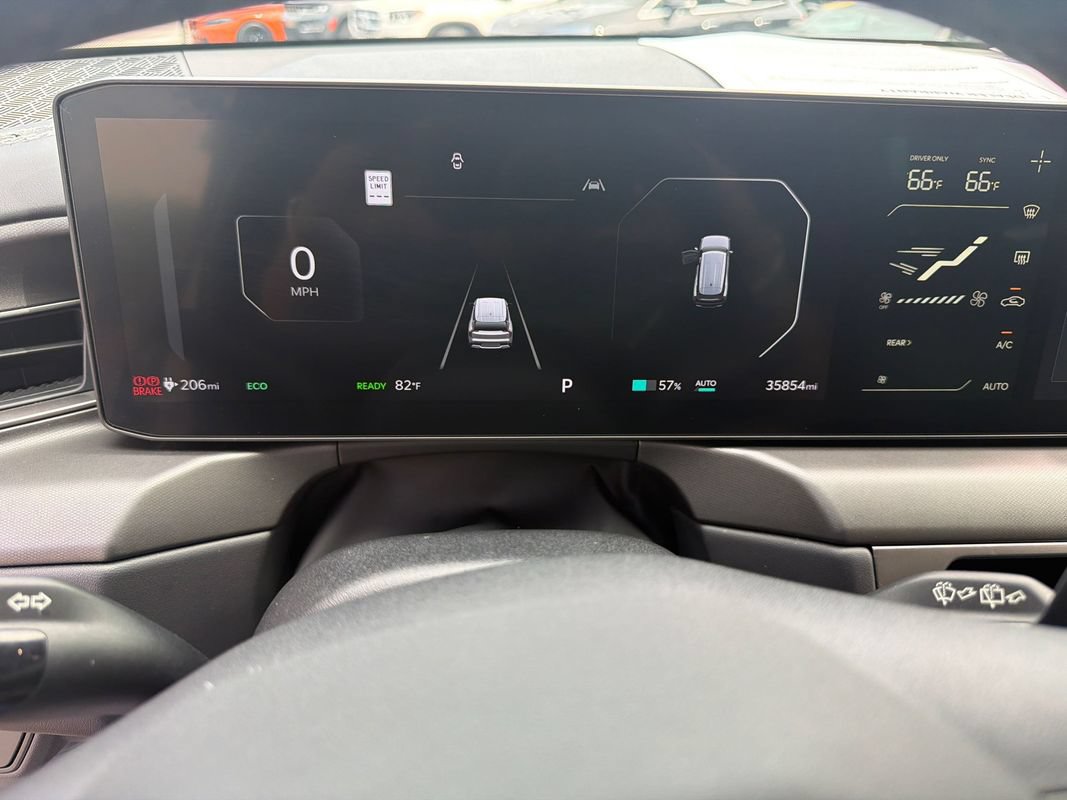 Used 2024 Kia EV9 Light Long Range RWD image 10