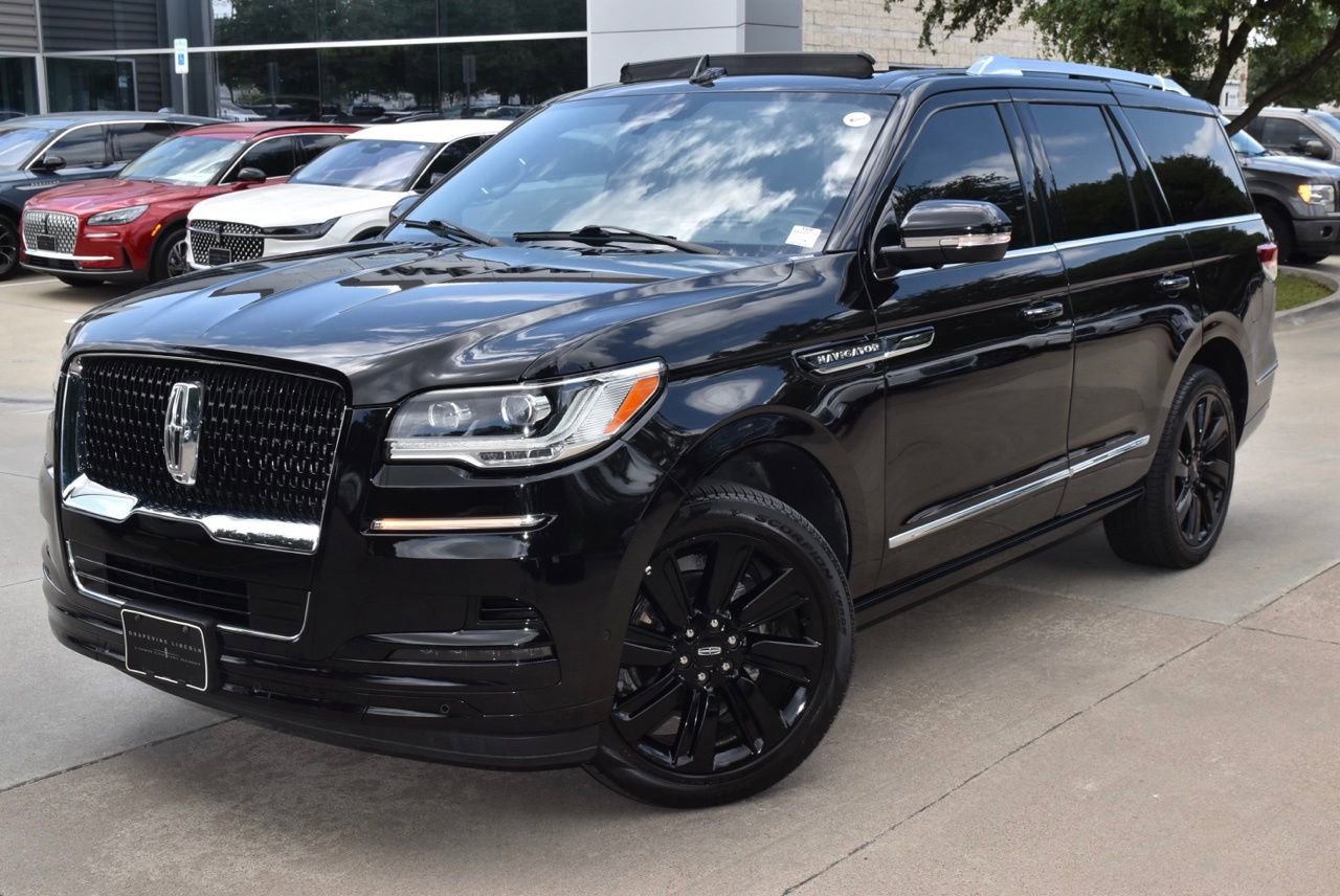 Certified 2024 Lincoln Navigator Reserve AWD/4WD image 44