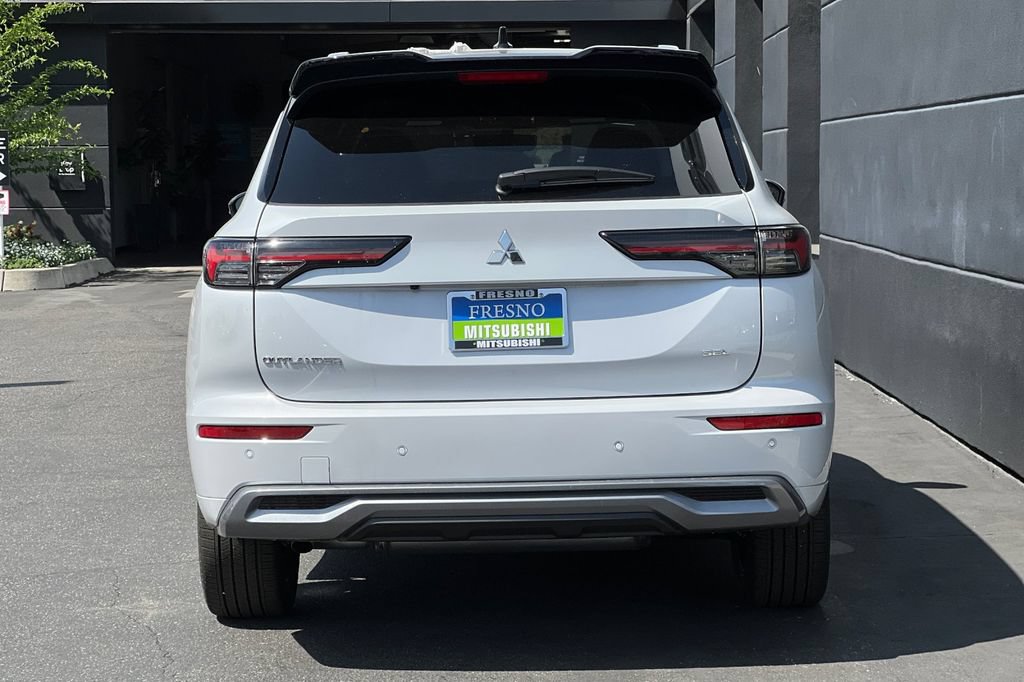 New 2026 Mitsubishi Outlander SEL FWD image 6