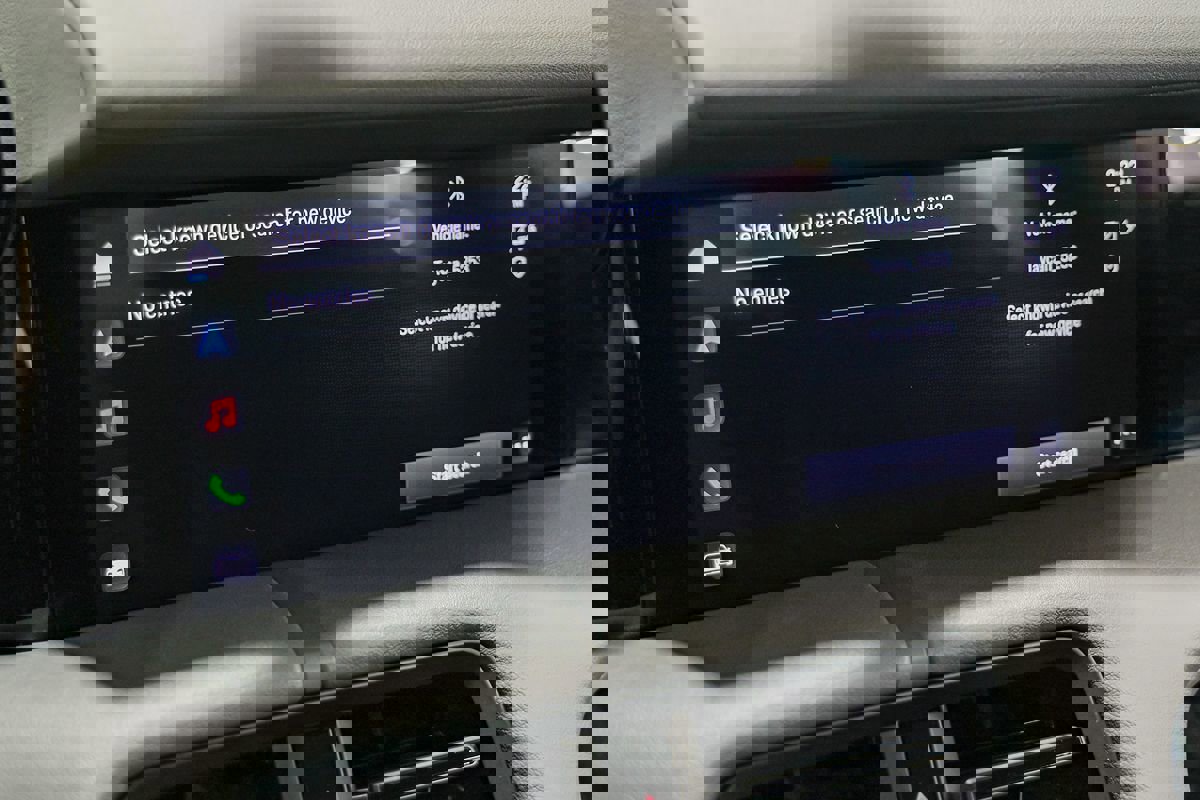 Used 2022 Porsche Taycan 4S image 30