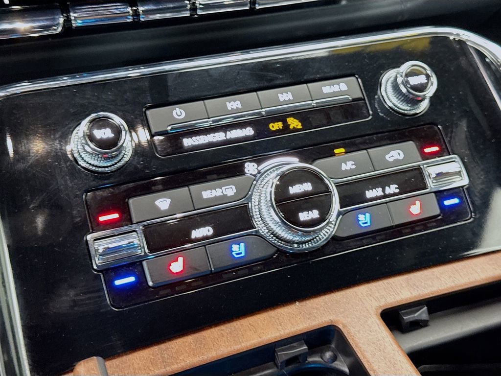 Used 2024 Lincoln Navigator L Black Label image 16