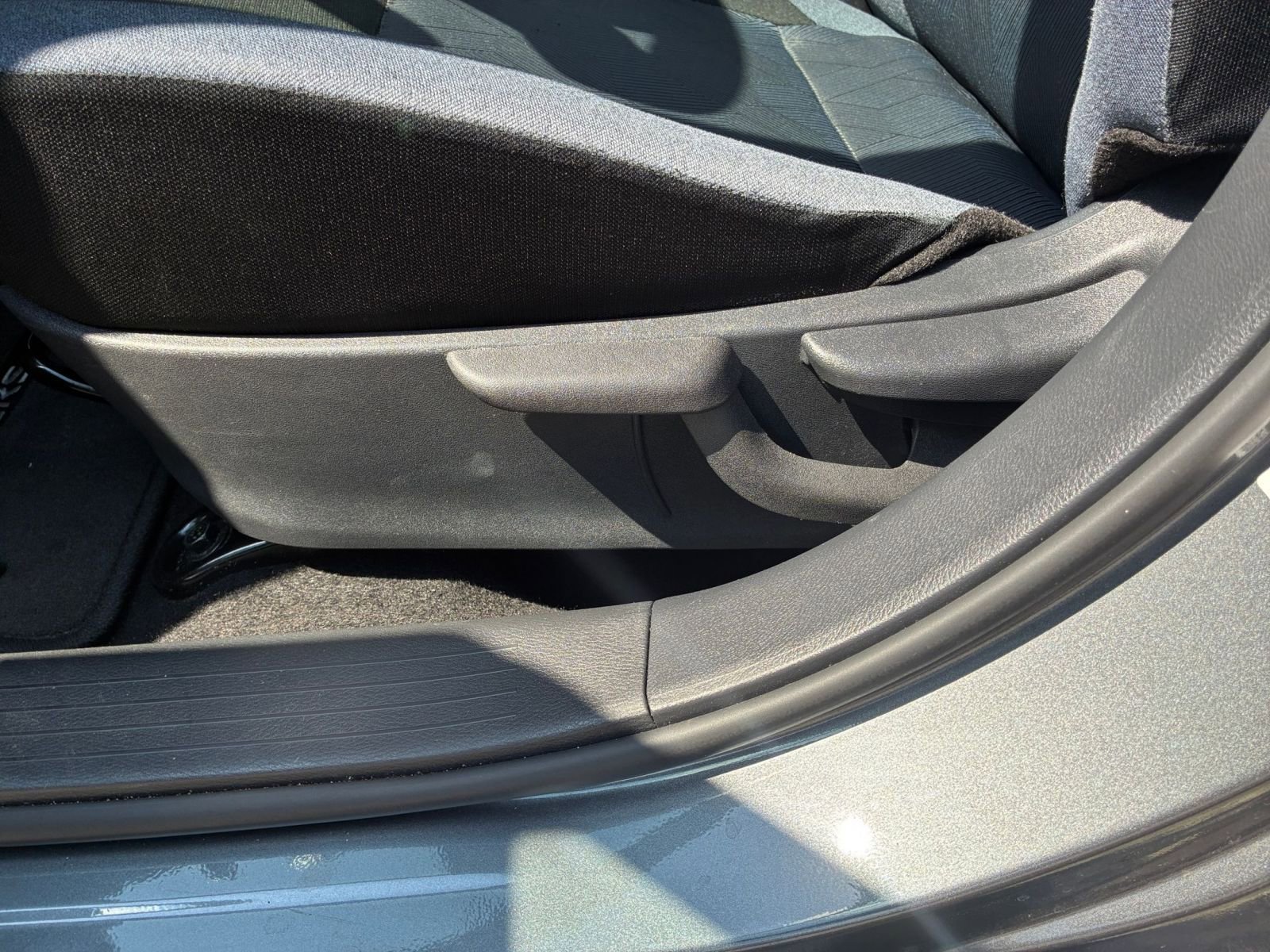 Used 2025 Nissan Versa SV w/ Trunk Package image 19