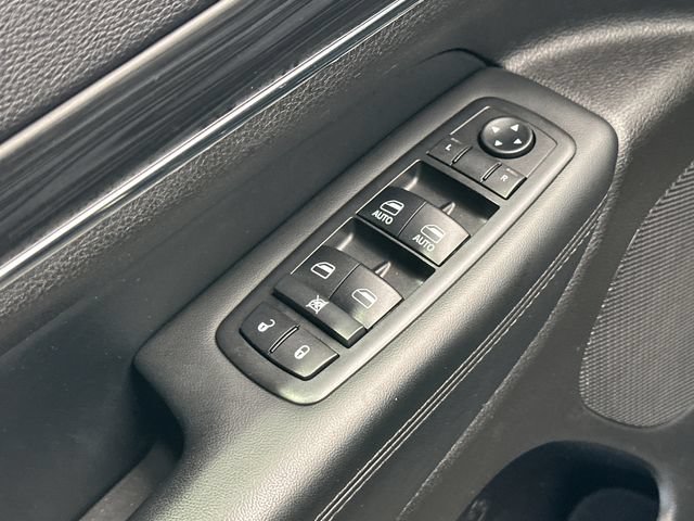 Used 2019 Jeep Grand Cherokee Limited AWD/4WD image 10