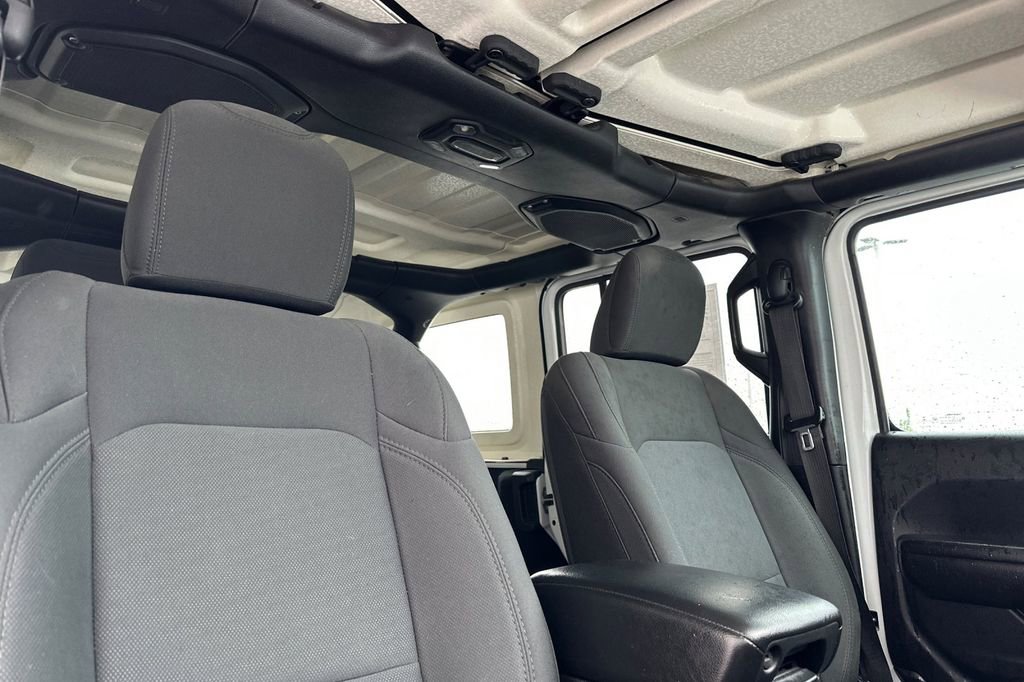 Used 2018 Jeep Wrangler Unlimited Sport AWD/4WD image 16