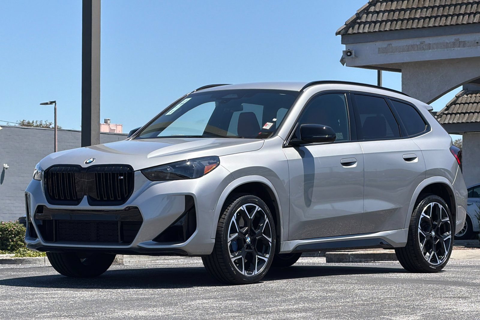 Used 2025 BMW X1 M35i w/ Shadowloine Package AWD/4WD image 10