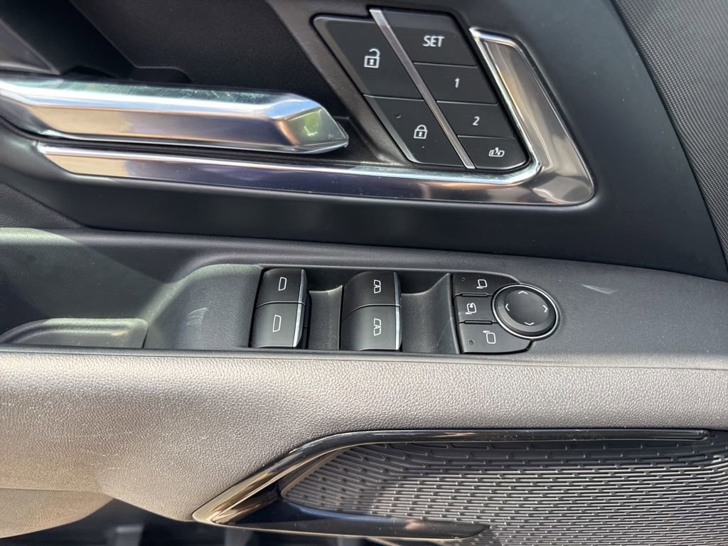 Used 2024 Chevrolet Silverado EV RST AWD/4WD image 28