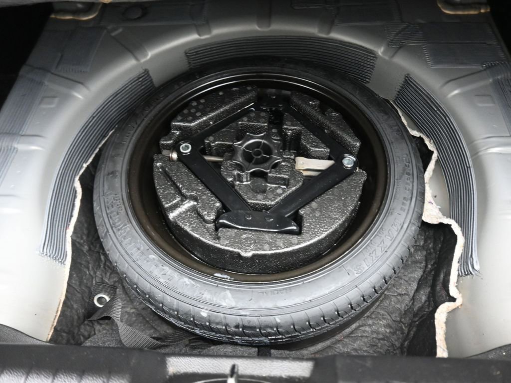 Used 2012 Chevrolet Cruze LT image 38