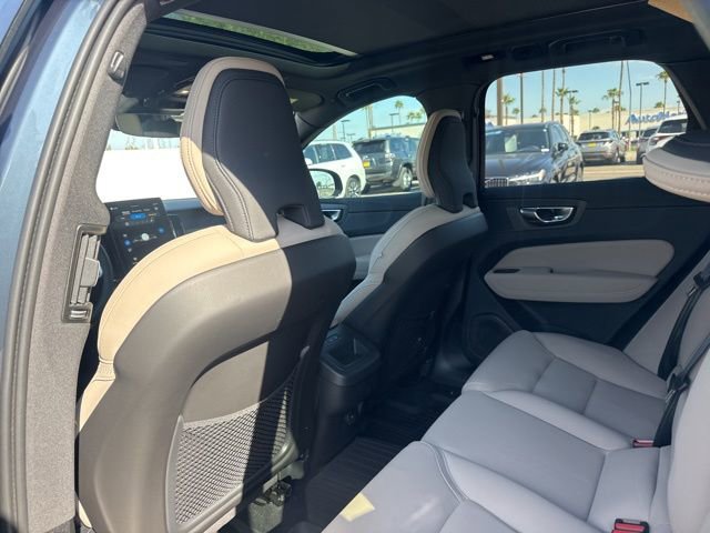 New 2026 Volvo XC60 B5 Plus w/ Climate Package image 23