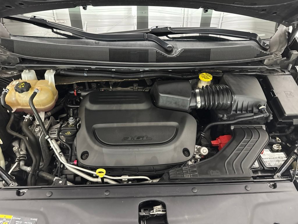 Used 2021 Chrysler Pacifica Touring-L FWD image 55