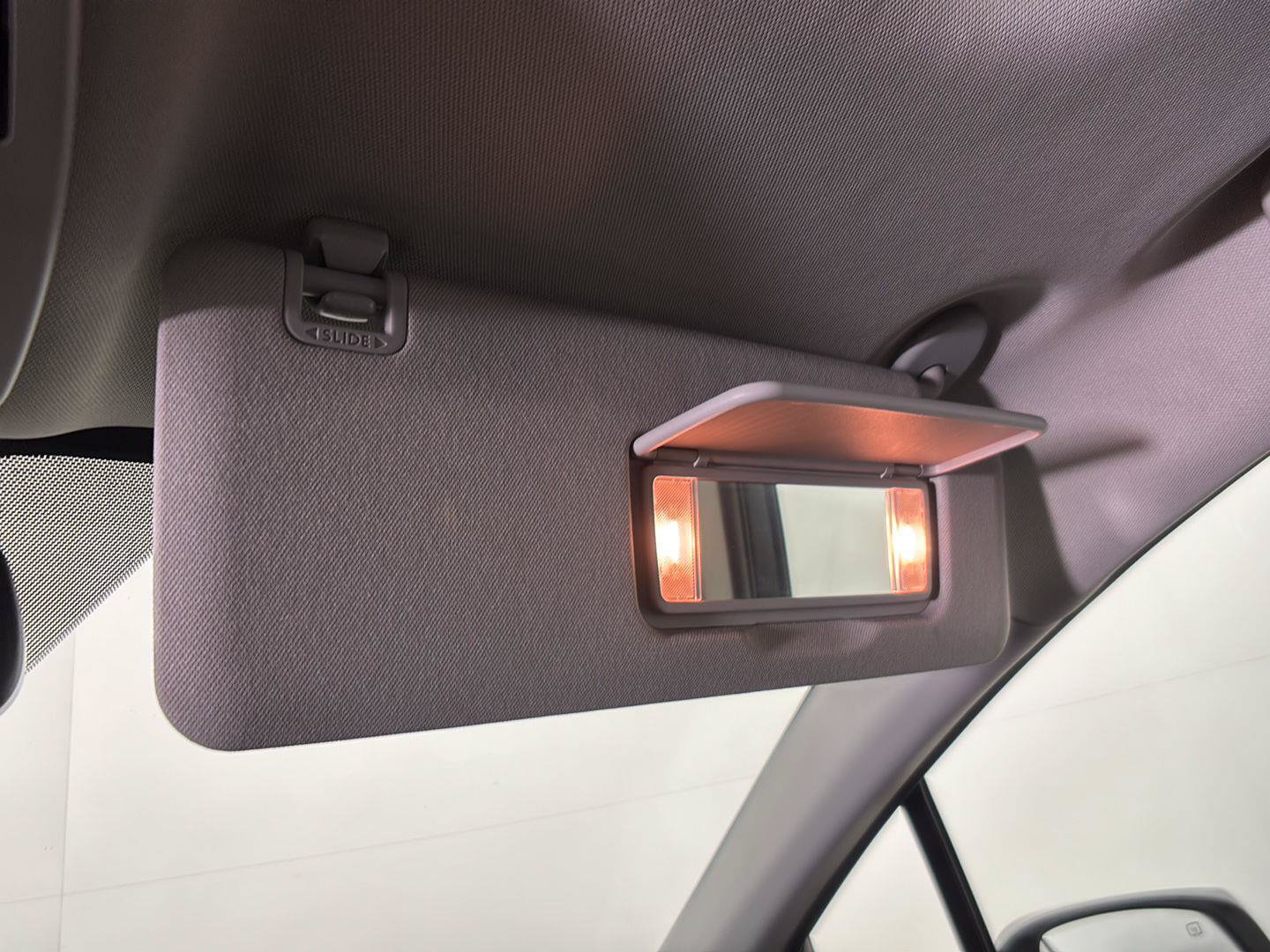 Used 2021 Toyota Sienna XLE FWD image 39