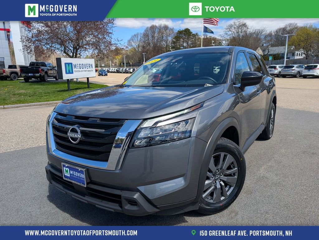 Used 2024 Nissan Pathfinder S AWD/4WD image 1
