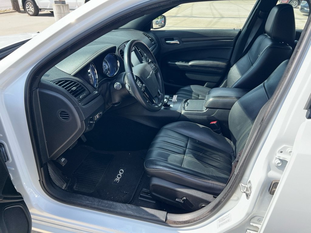 Used 2014 Chrysler 300 S AWD/4WD image 21
