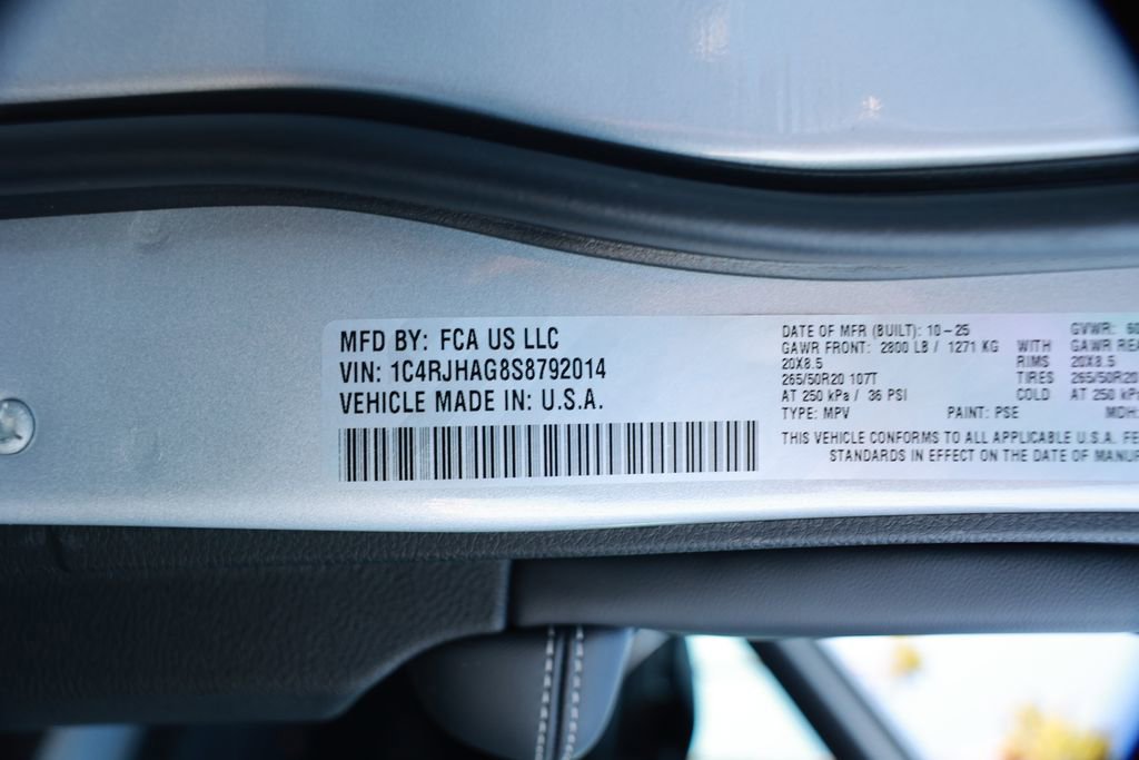 New 2025 Jeep Grand Cherokee Altitude AWD/4WD image 32