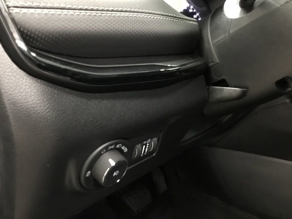 Used 2024 Jeep Compass Latitude w/ Altitude Special Edition image 8