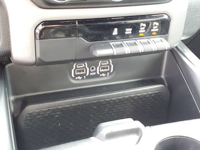 Used 2020 RAM 1500 Laramie w/ Sport Appearance Package AWD/4WD image 24