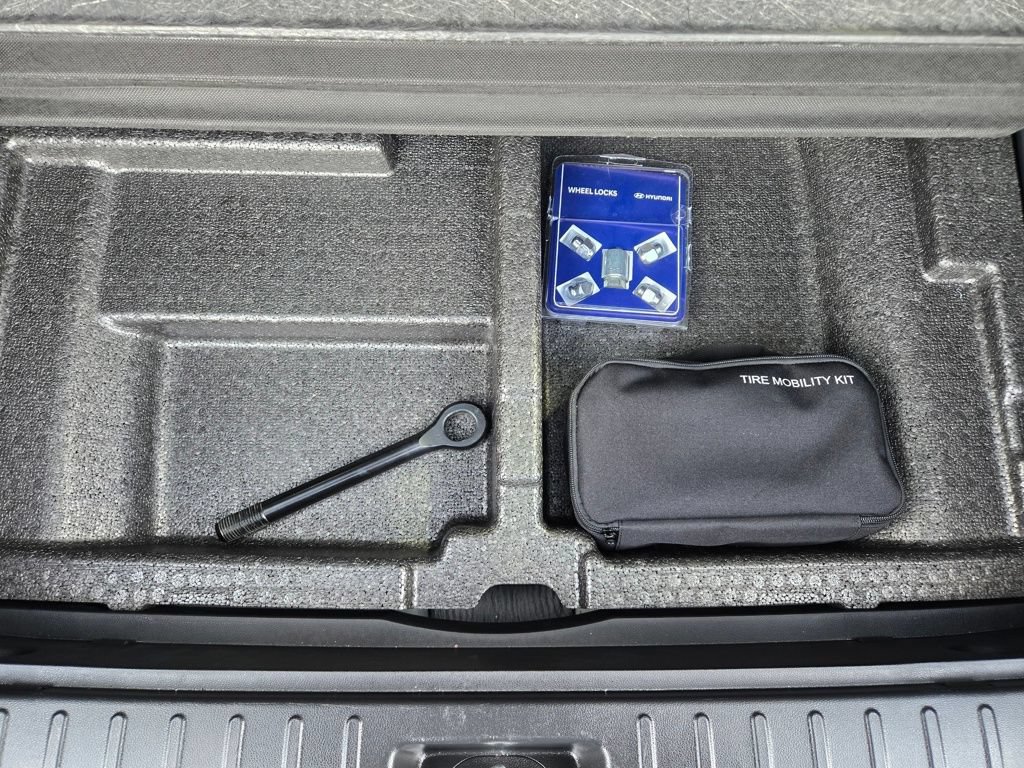 Used 2023 Hyundai Tucson Blue AWD/4WD image 21