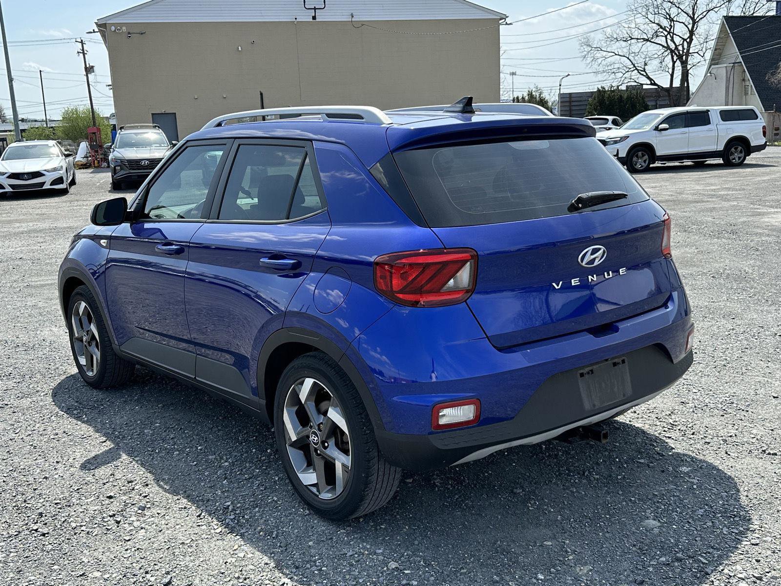 Certified 2021 Hyundai Venue SEL image 6